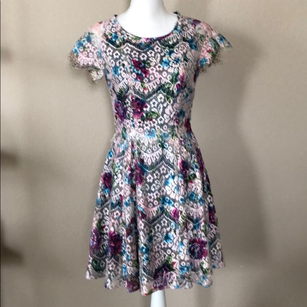 WOMENS Floral Lace Dress